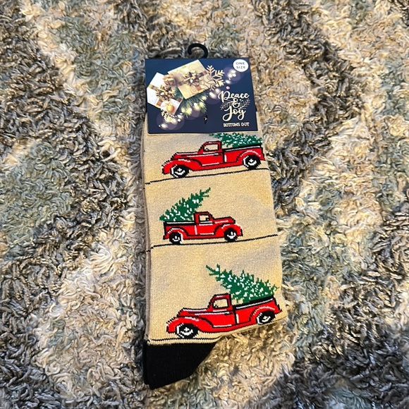 Accessories - New Onesize, socks, holiday socks, trucks, Christmas